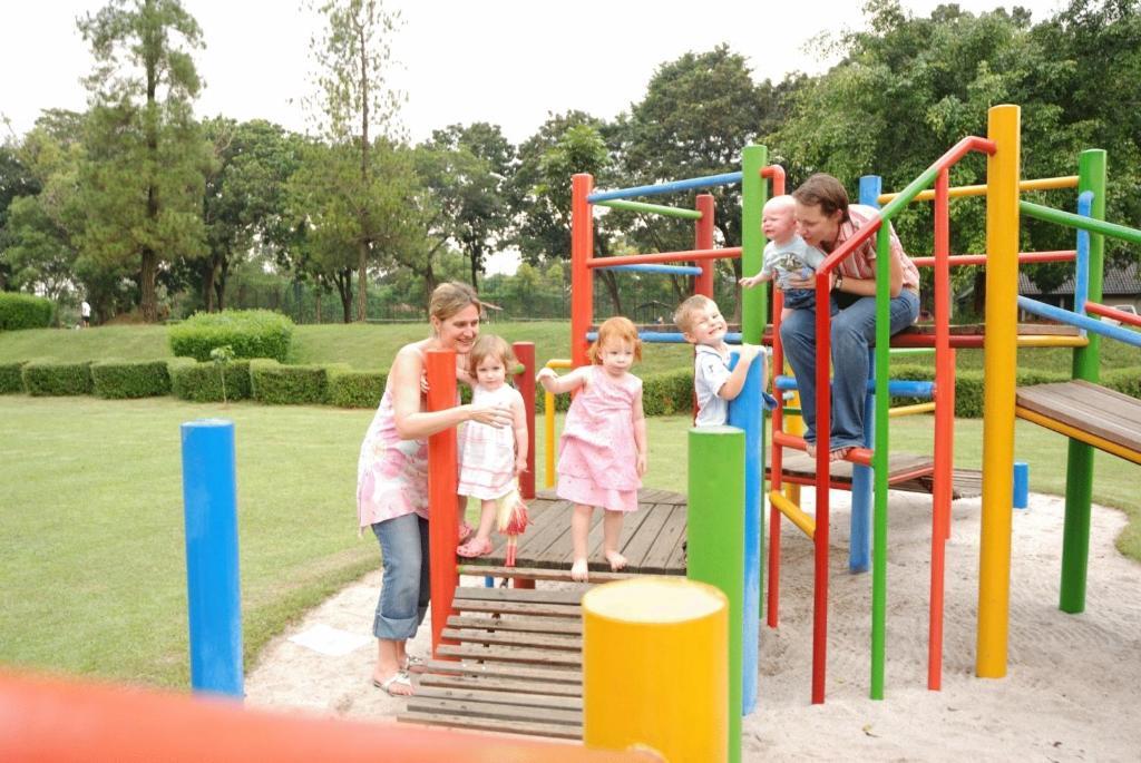 Country Woods Jakarta Aparthotel Cilandak  Екстериор снимка